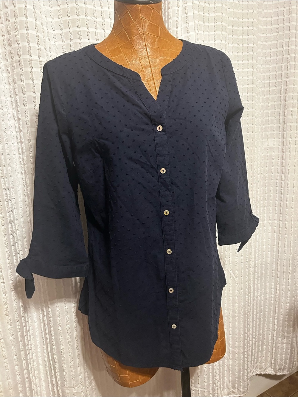 Christopher & Banks Navy Blue Clip Dot 3/4 Sleeve Tie Cuff Blouse Medium‎
